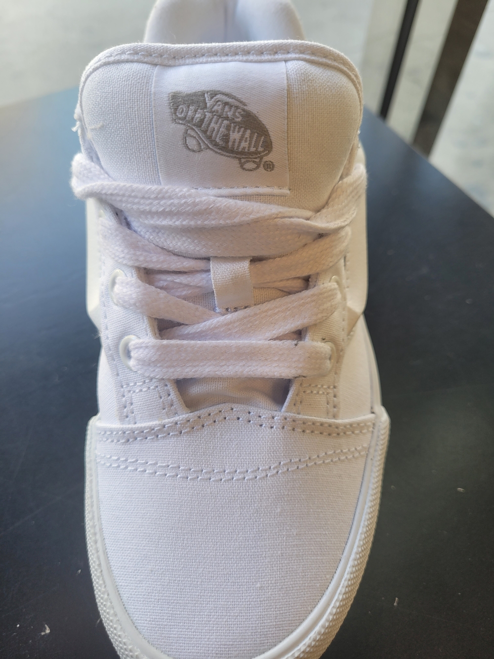 Vans Kids' White Classic Canvas Sneaker VN000CP6W001 Size 5.5